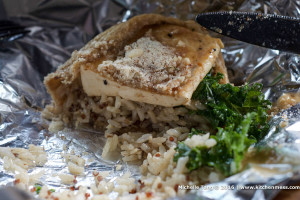 Tofu pocket – brown rice, quinoa, and kale leaves